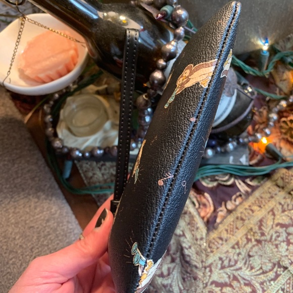 SOLD⛔️Authentic COACH Signature Coated leather penguin print  zip top wristlet - Picture 5 of 11